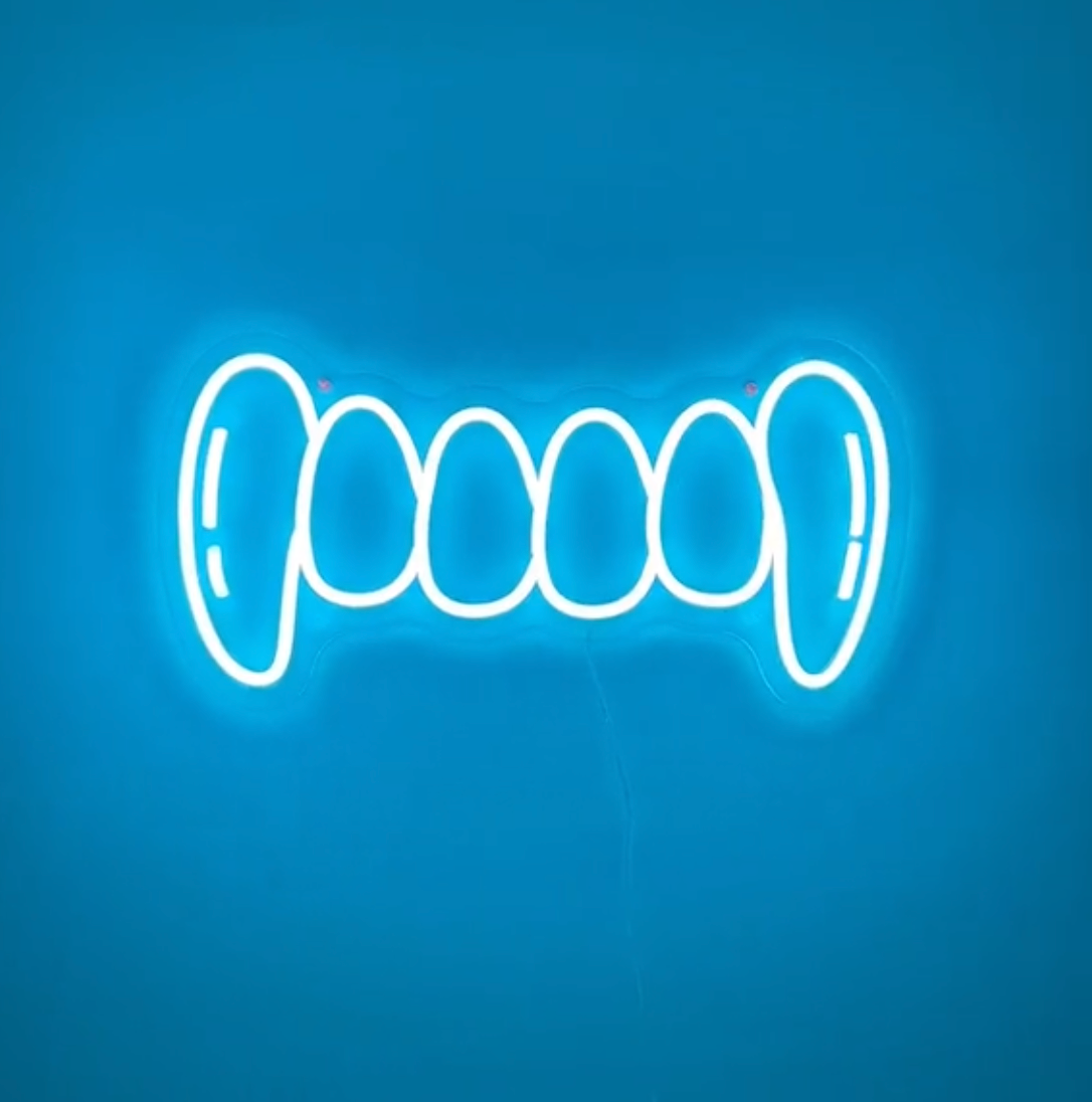 FANGS – LED Neon Sign